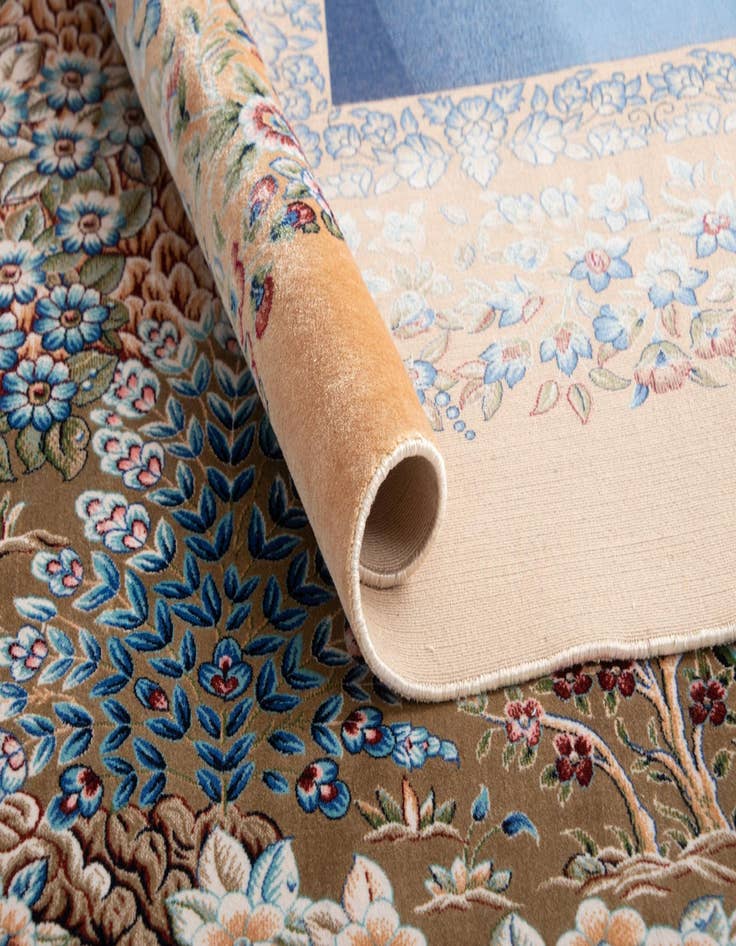 Detail image of  4' 11 x 7' 5 Ghom Design Rug