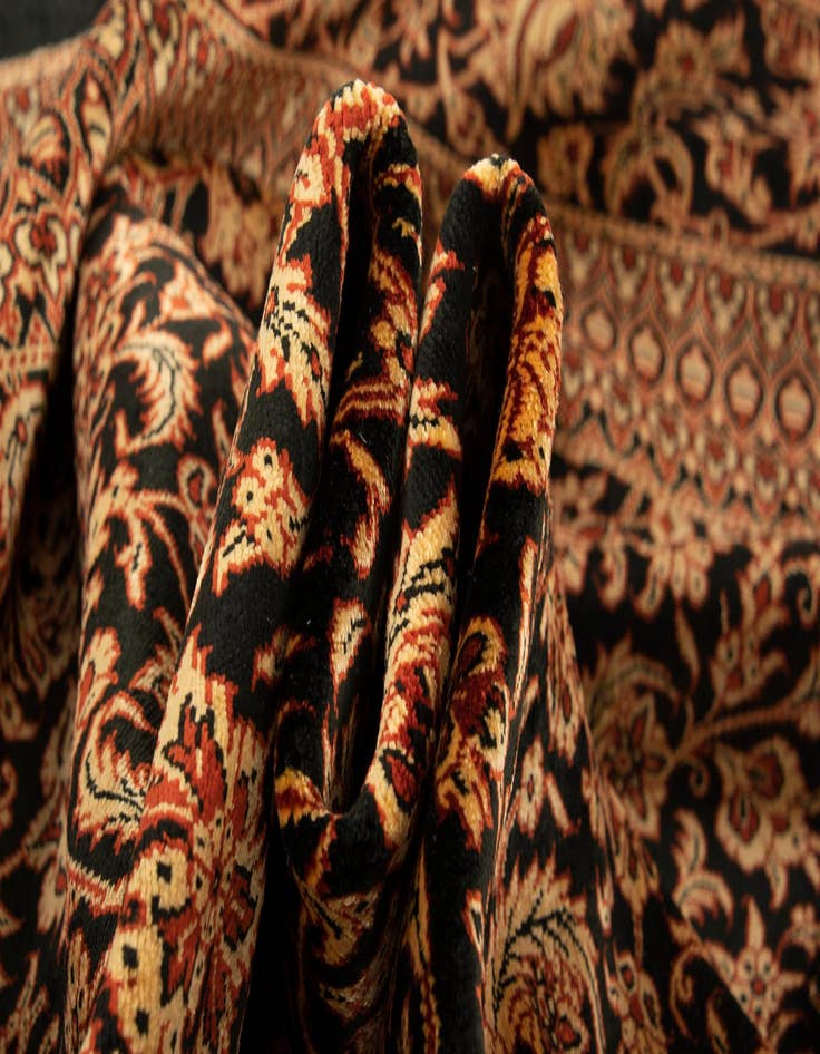 Detail image of  4' 6 x 6' 7 Ghom Rug