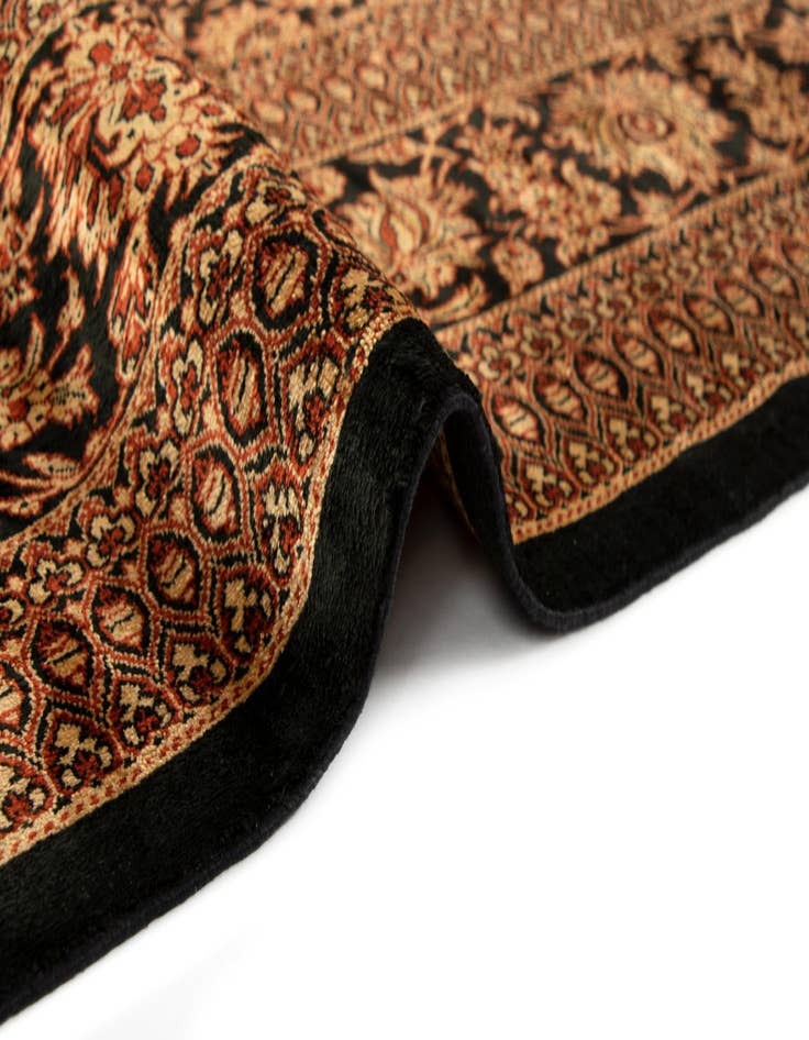 Detail image of  4' 6 x 6' 7 Ghom Rug