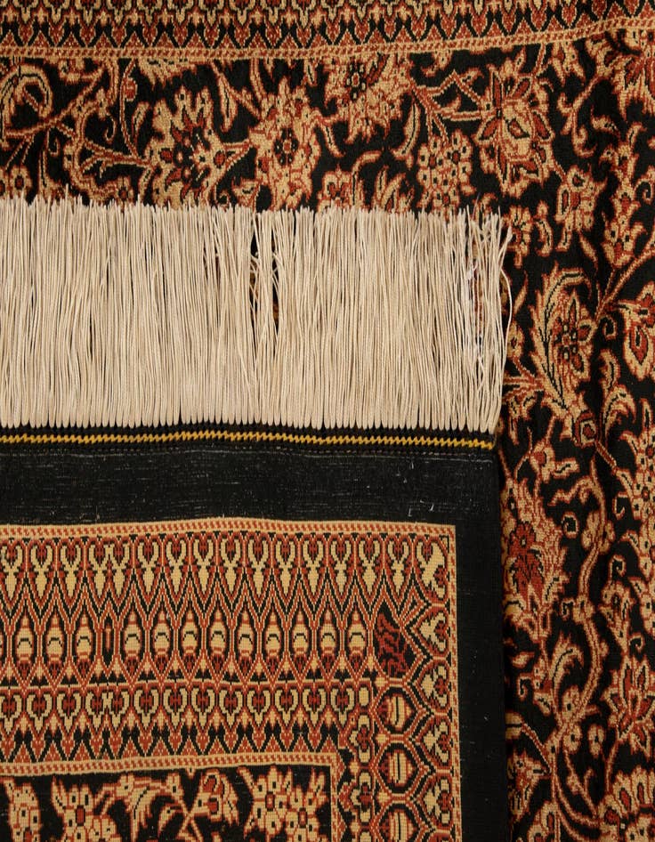 Detail image of  4' 6 x 6' 7 Ghom Rug