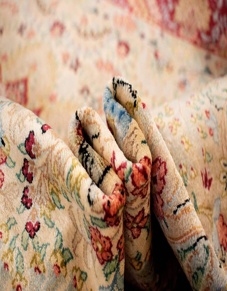 Detail image of  3' 3 x 4' 11 Ghom Silk Rug