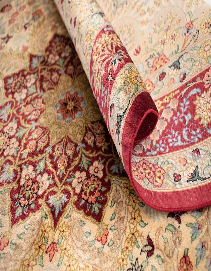 Detail image of  3' 3 x 4' 11 Ghom Silk Rug