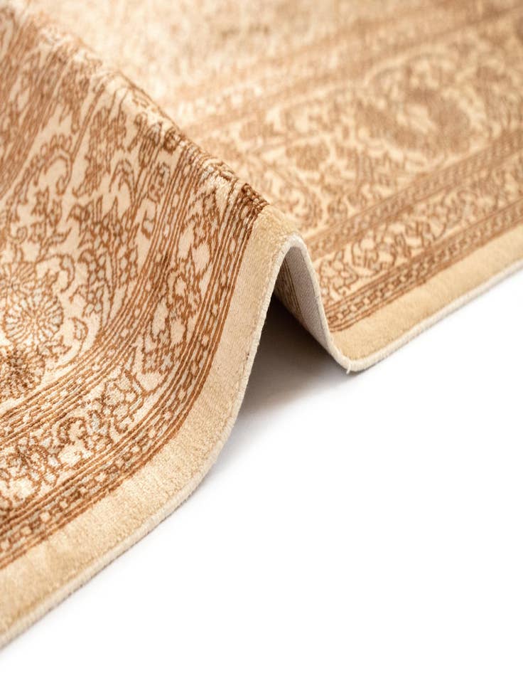 Detail image of  5' 2 x 7' 10 Ghom Silk Rug