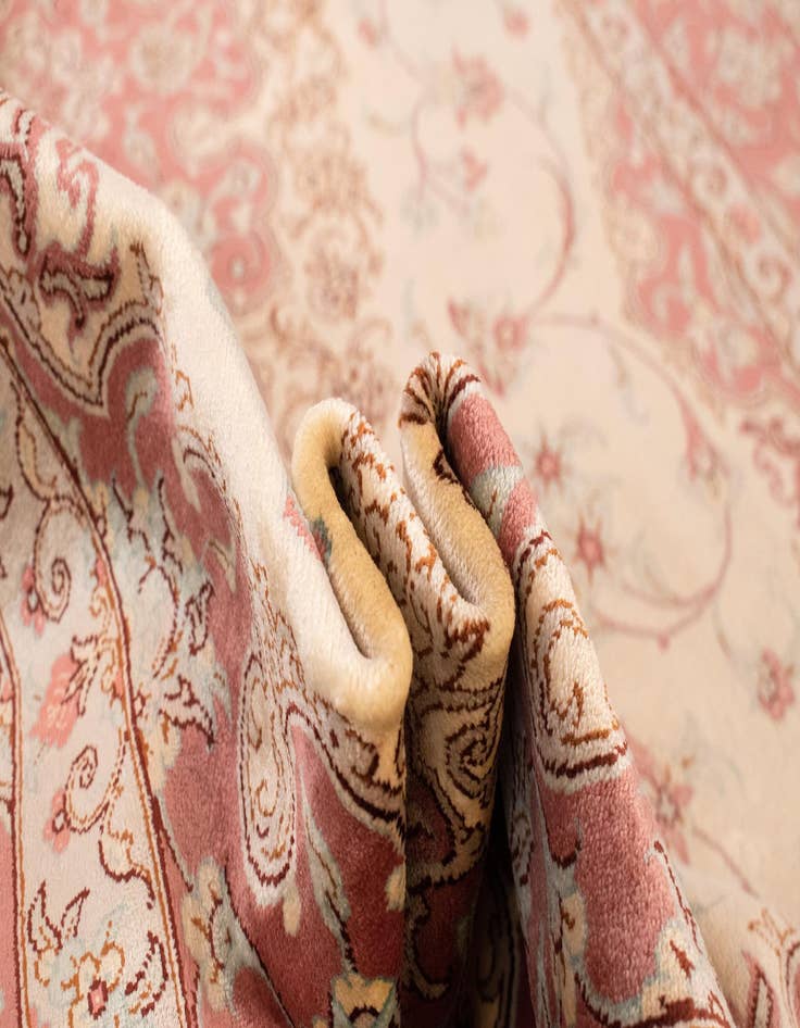 Detail image of  4' 4 x 6' 8 Ghom Silk Rug