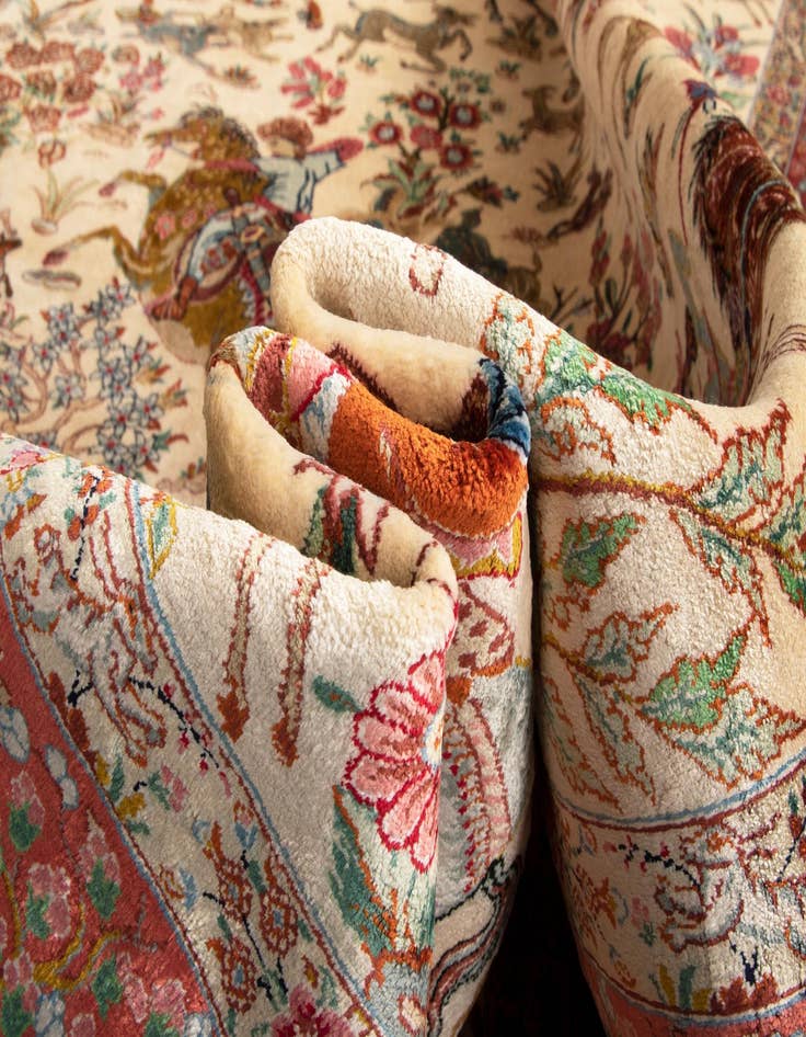 Detail image of  4' 3 x 6' 6 Ghom Silk Rug