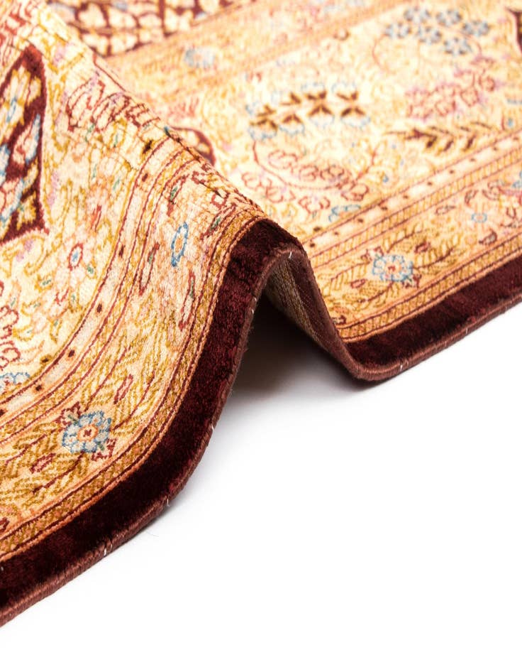 Detail image of  5' 3 x 7' 8 Ghom Silk Rug