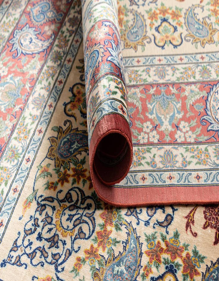 Detail image of  4' 3 x 6' 7 Ghom Silk Rug