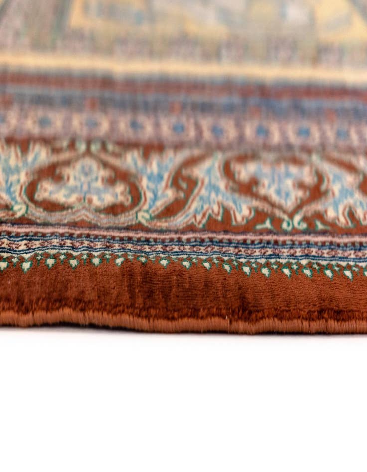 Detail image of  4' 4 x 6' 9 Ghom Silk Rug