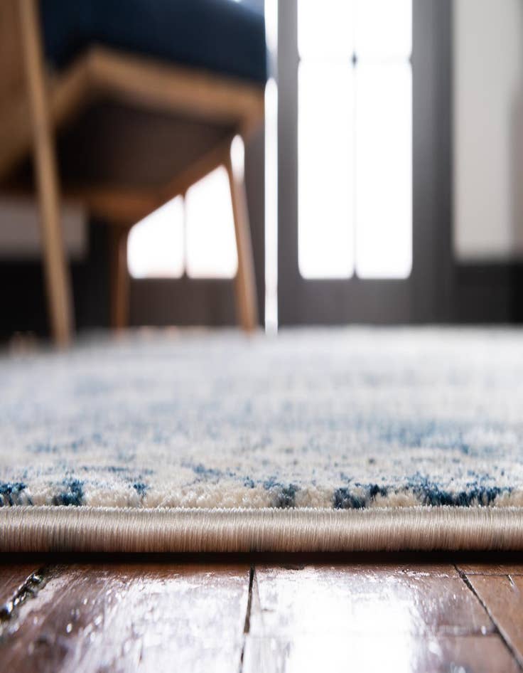 Detail image of  8' x 10' Gossamer Rug