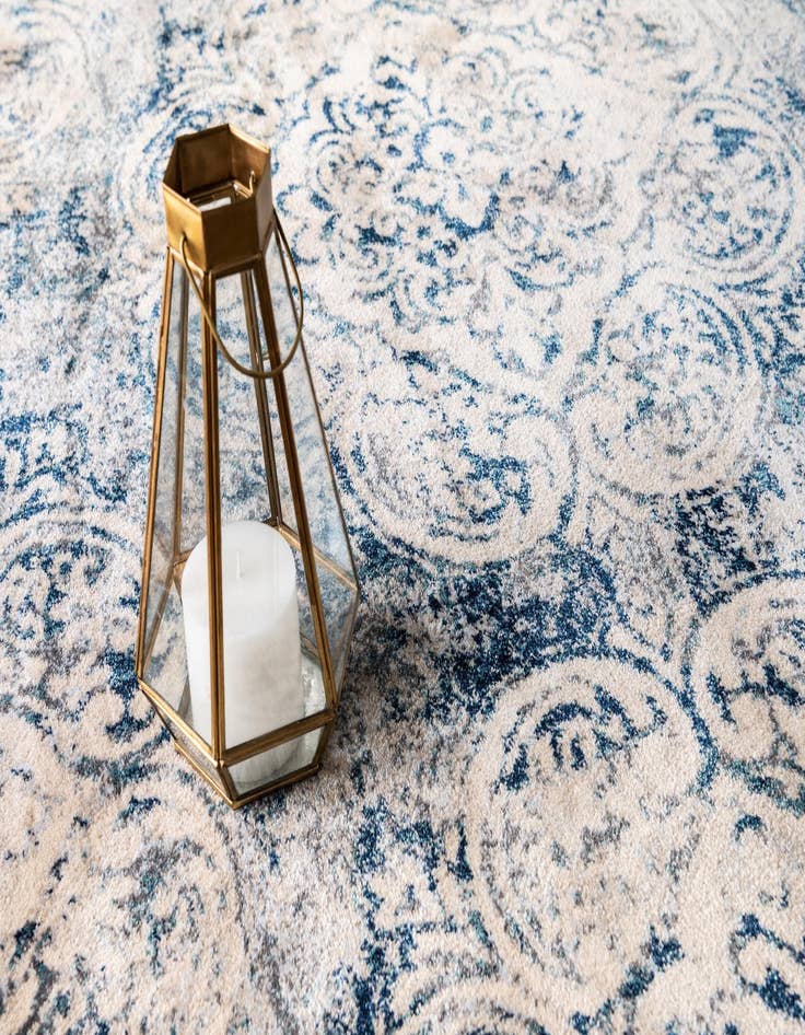 Detail image of  8' x 10' Gossamer Rug