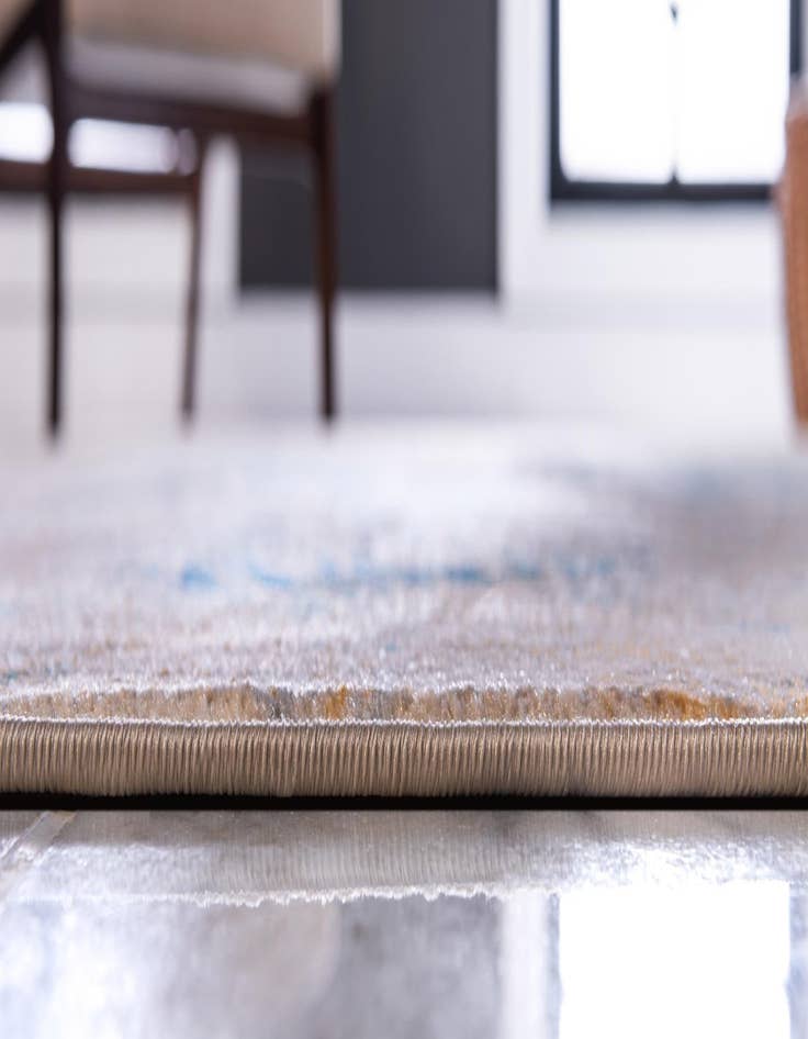 Detail image of  8' x 10' Gossamer Rug