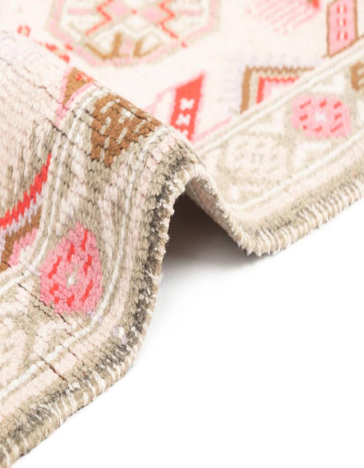 Detail image of  4' 1 x 8' 4 Hamedan Rug