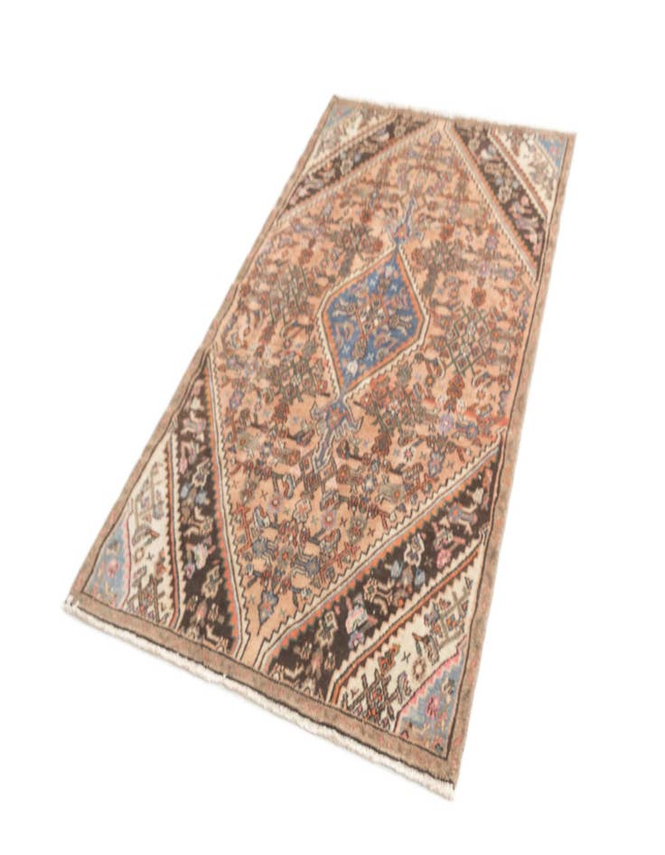 Detail image of  4' 4 x 7' 9 Hamedan Rug