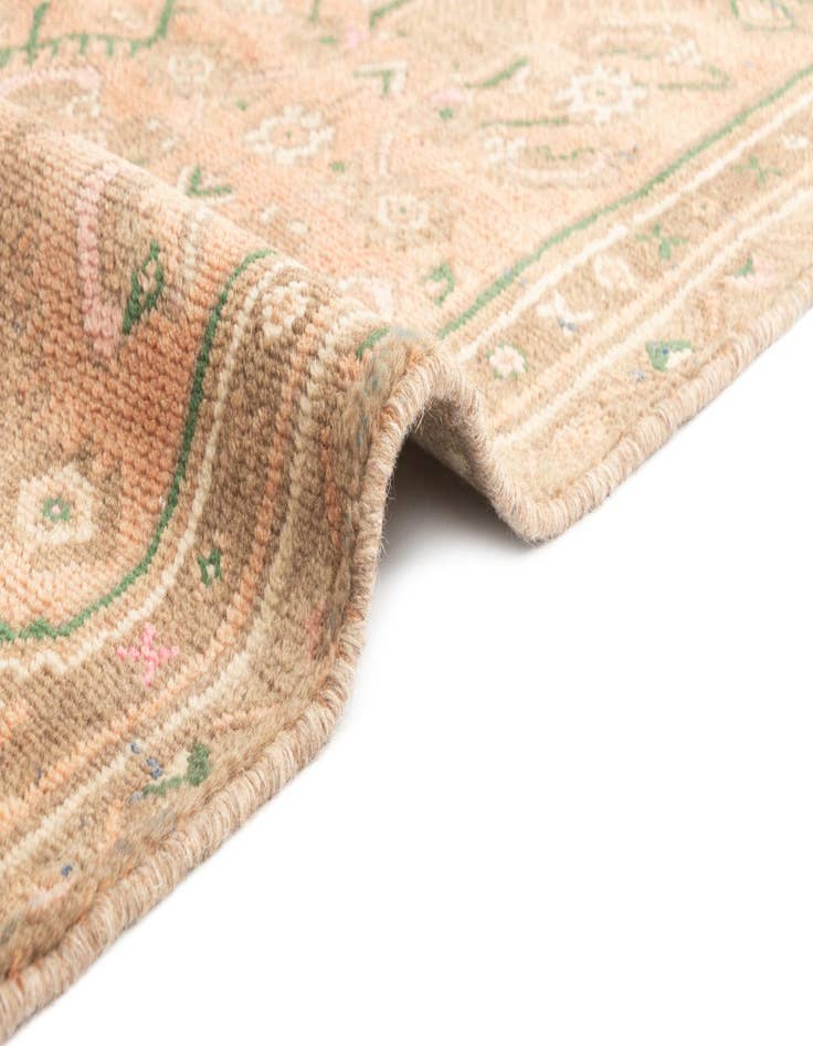 Detail image of  4' 2 x 7' 6 Hamedan Rug