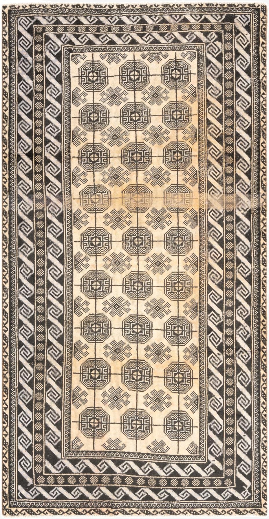  3' 7 x 6' 10 Hamedan Rug