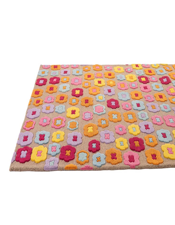 Detail image of  5' 1 x 8' 1 Hand Tufted Wool Rug