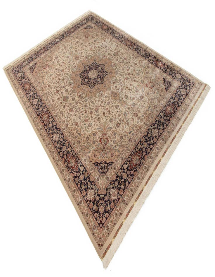 Detail image of  9' 1 x 12' 2  Hand Knotted Hereke Rug