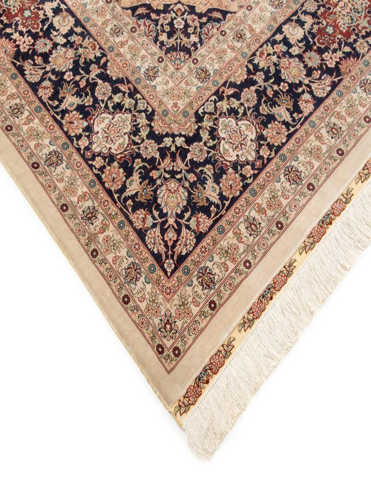 Detail image of  9' 1 x 12' 2  Hand Knotted Hereke Rug