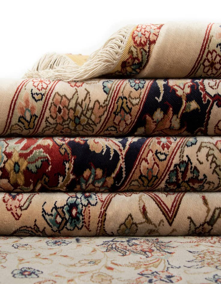 Detail image of  9' 1 x 12' 2  Hand Knotted Hereke Rug