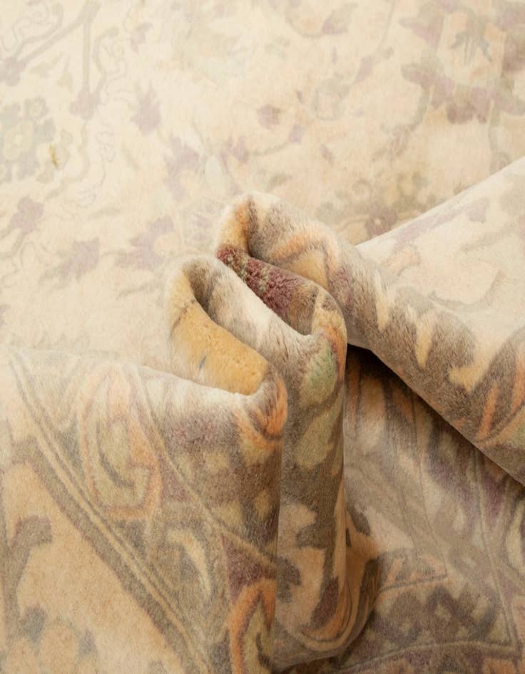 Detail image of  8' 4 x 10'  Hand Knotted Indo Tabriz Wool Rug