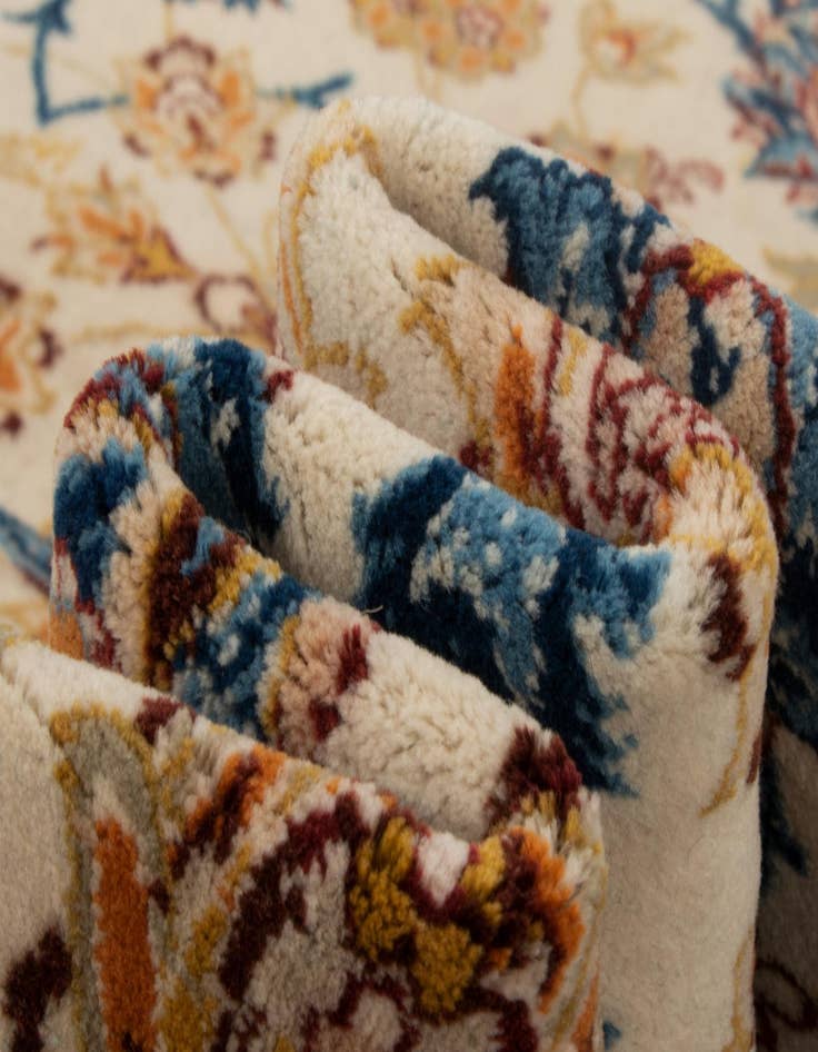 Detail image of  4' 9 x 7' 3  Hand Knotted Isfahan Persian Rug