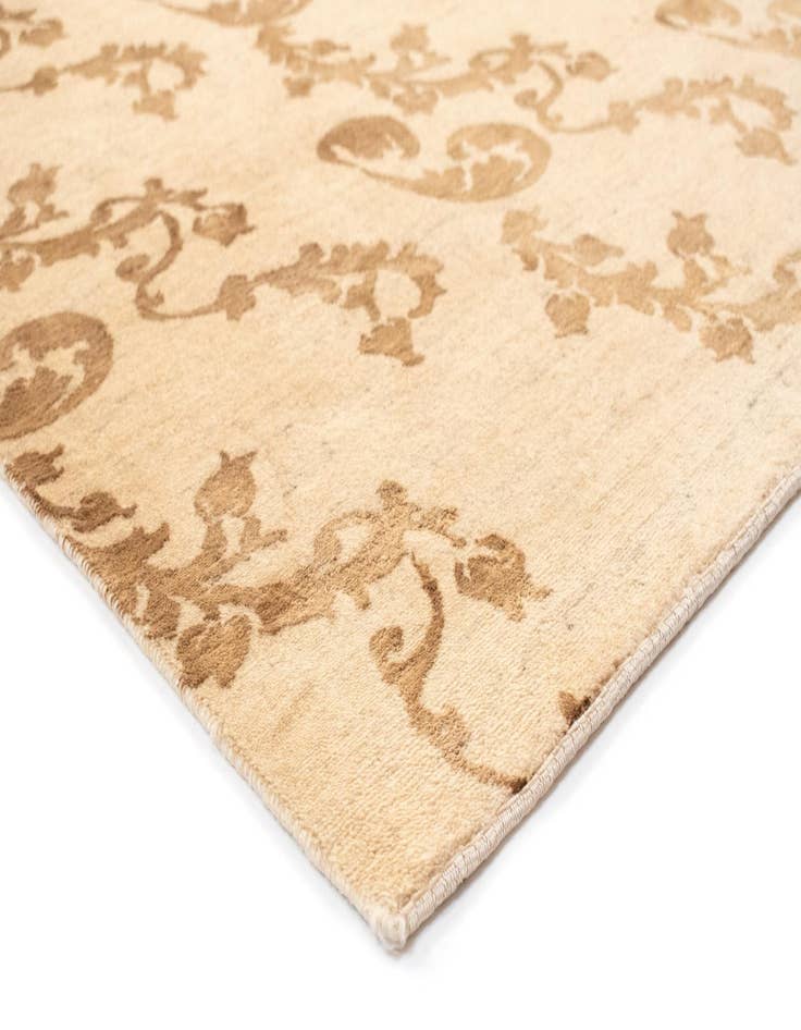 Detail image of  5' 3 x 7' 11  Hand Knotted Isfahan Persian Rug