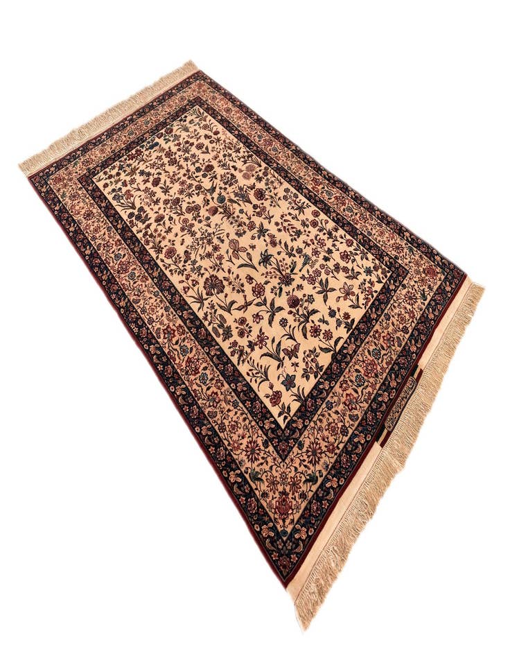 Detail image of  4' 10 x 7' 8 Isfahan Wool Rug