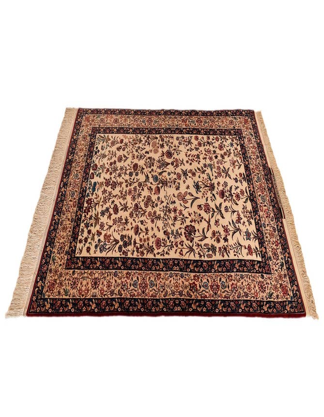 Detail image of  4' 10 x 7' 8 Isfahan Wool Rug