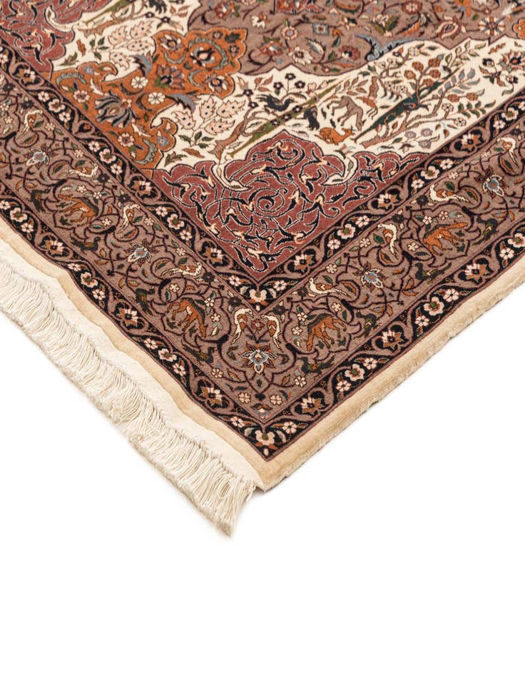 Detail image of  2' 11 x 4' 8 Isfahan Rug