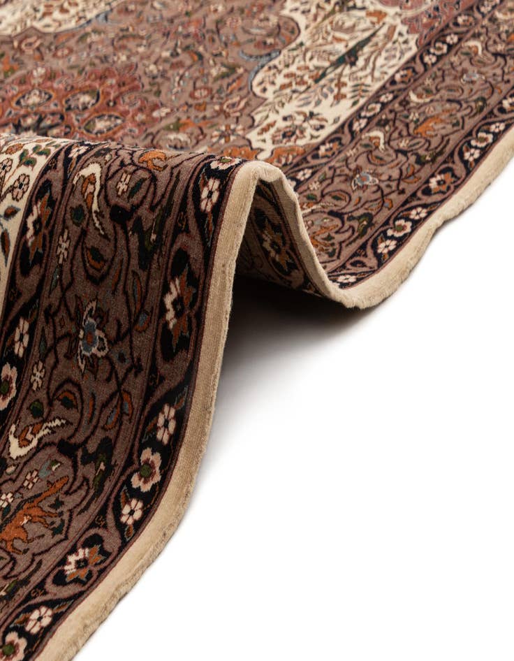 Detail image of  2' 11 x 4' 8 Isfahan Rug