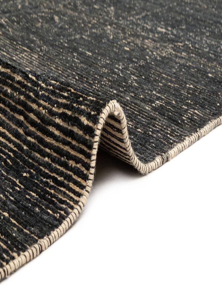 Detail image of  6' x 10' Juma Wool Rug