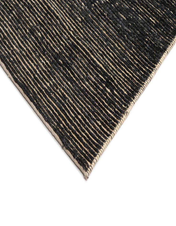 Detail image of  6' x 10' Juma Wool Rug