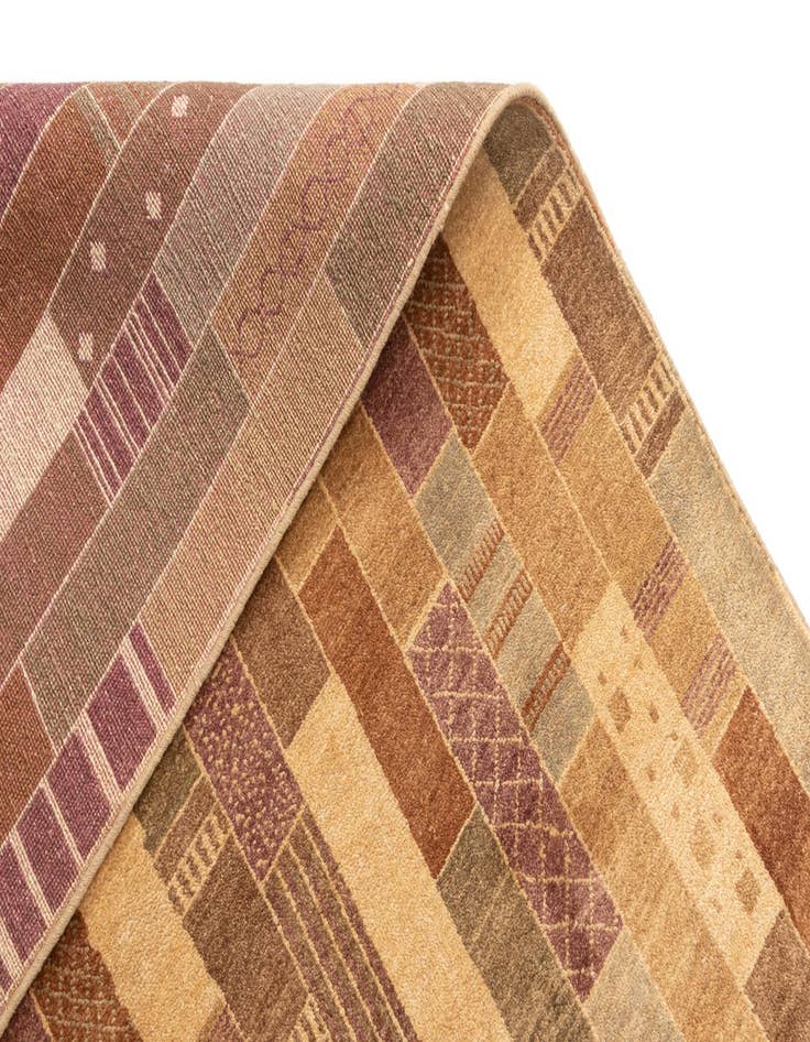 Detail image of  6' 7 x 9' 8 Juma Wool Rug