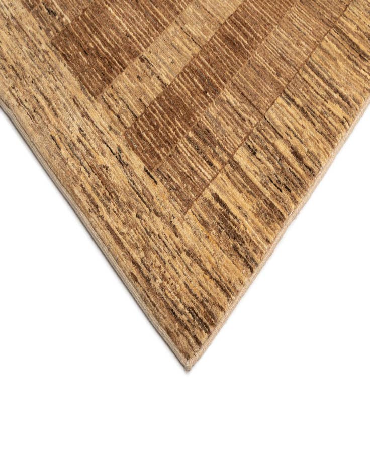 Detail image of  6' 6 x 9' 9 Juma Wool Rug