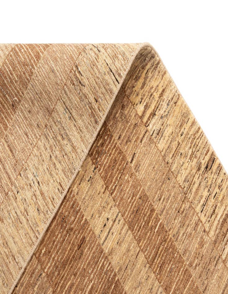 Detail image of  6' 6 x 9' 9 Juma Wool Rug