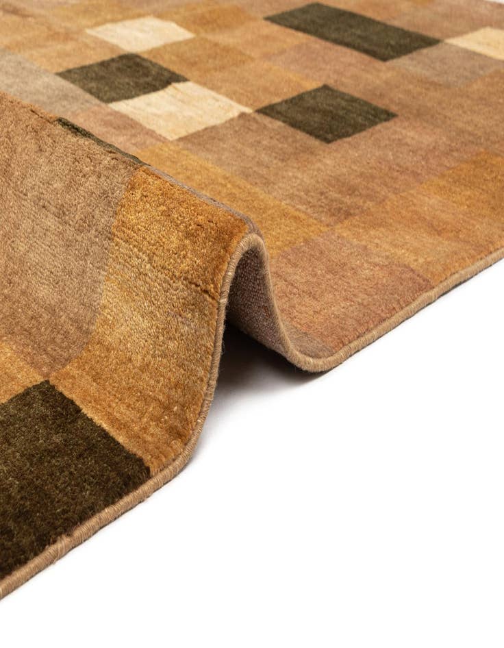 Detail image of  6' 8 x 9' 4 Juma Wool Rug