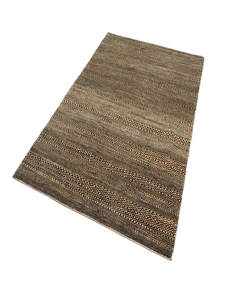 Detail image of  4' 8 x 6' 9 Juma Wool Rug