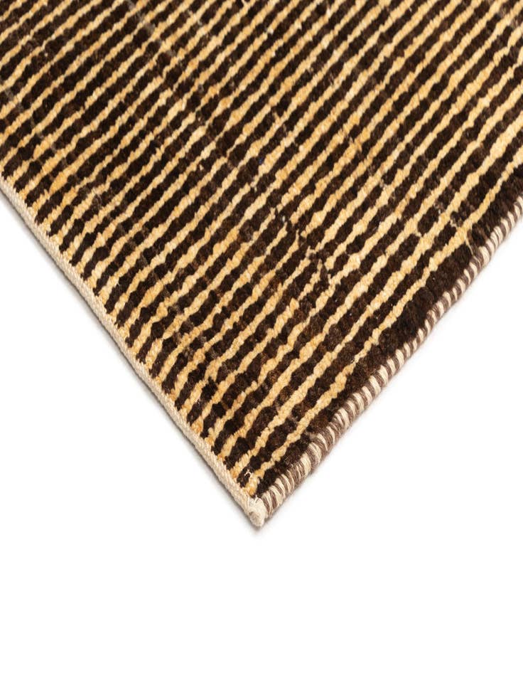 Detail image of  5' 5 x 7' 10 Juma Wool Rug