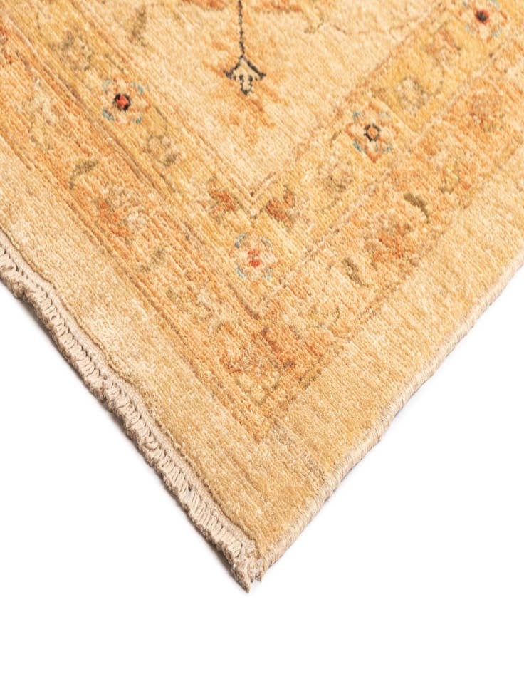 Detail image of  13' 2 x 19' 3 Kaizar Wool Rug