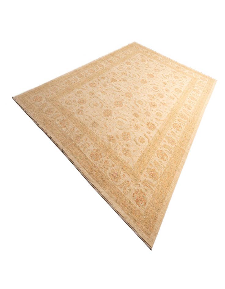 Detail image of  11' 6 x 17' 9 Kaizar Wool Rug