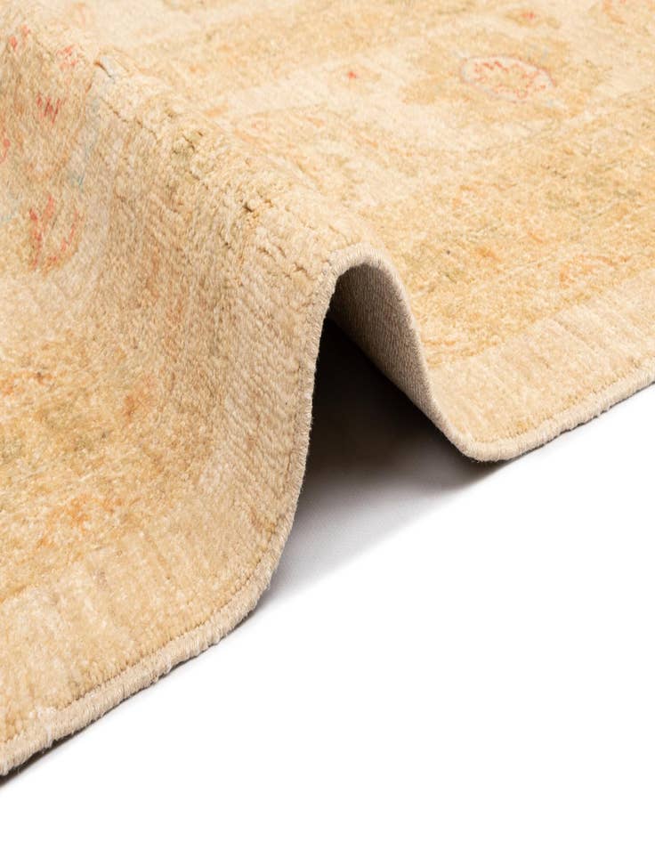 Detail image of  11' 6 x 17' 9 Kaizar Wool Rug