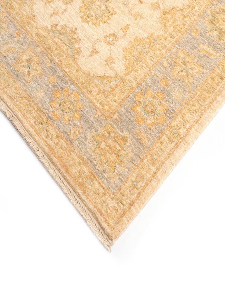 Detail image of  5' 1 x 6' 6 Kaizar Wool Rug