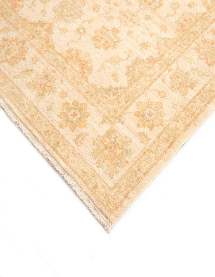 Detail image of  5' x 6' 6 Kaizar Wool Rug