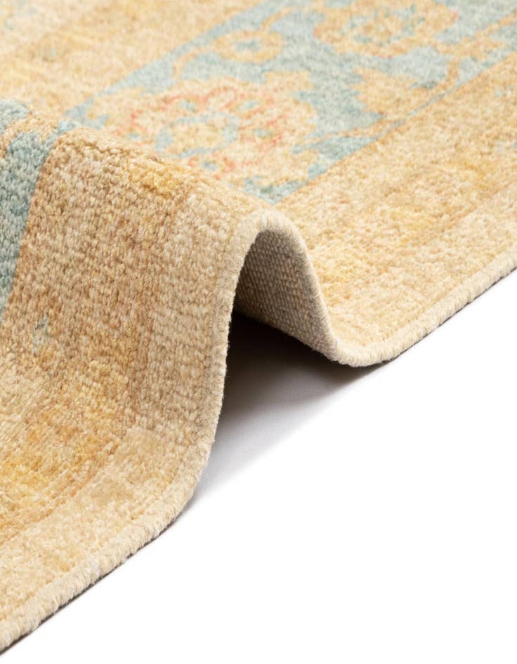 Detail image of  8' 3 x 11' 3 Kaizar Wool Rug