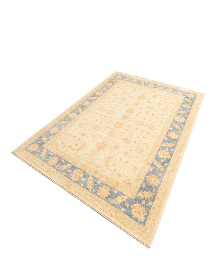 Detail image of  8' 4 x 11' 3 Kaizar Wool Rug