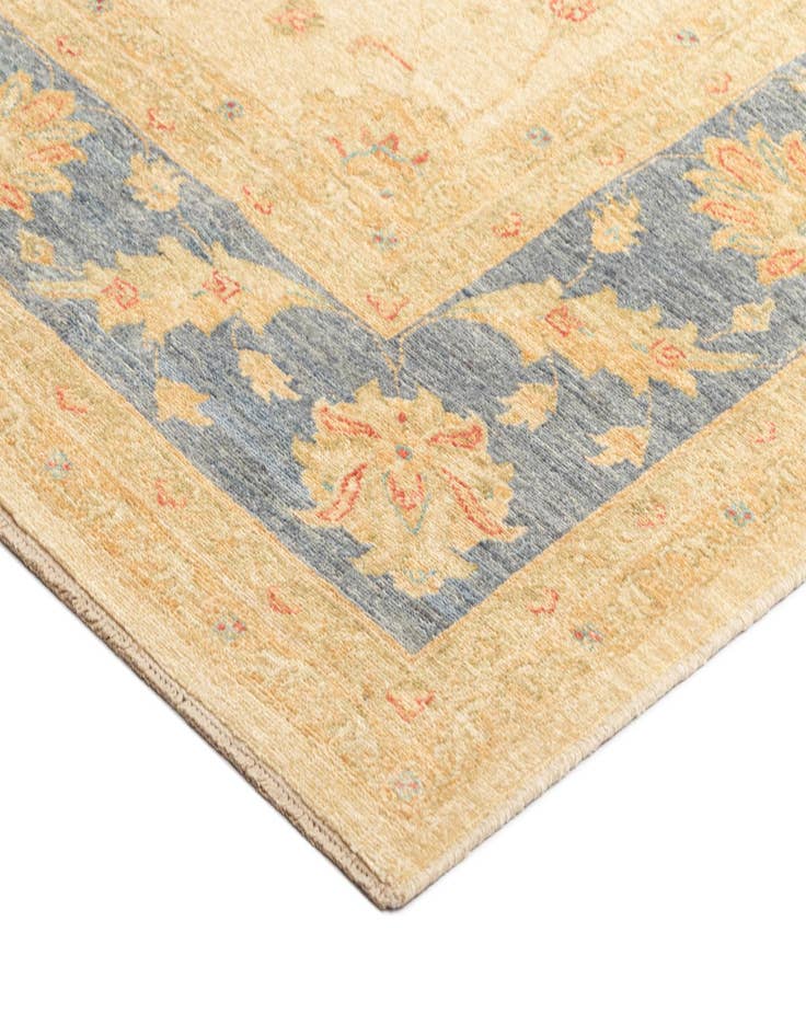 Detail image of  8' 4 x 11' 3 Kaizar Wool Rug
