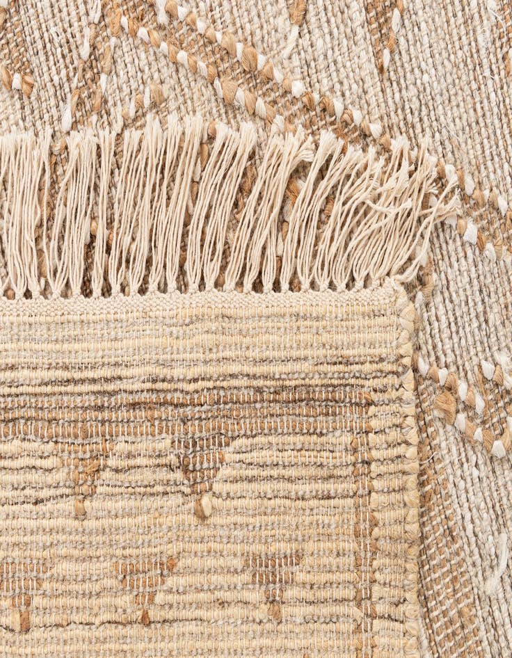 Detail image of  4' 2 x 5' 11  Hand Woven Kala Handwoven Jute Rug