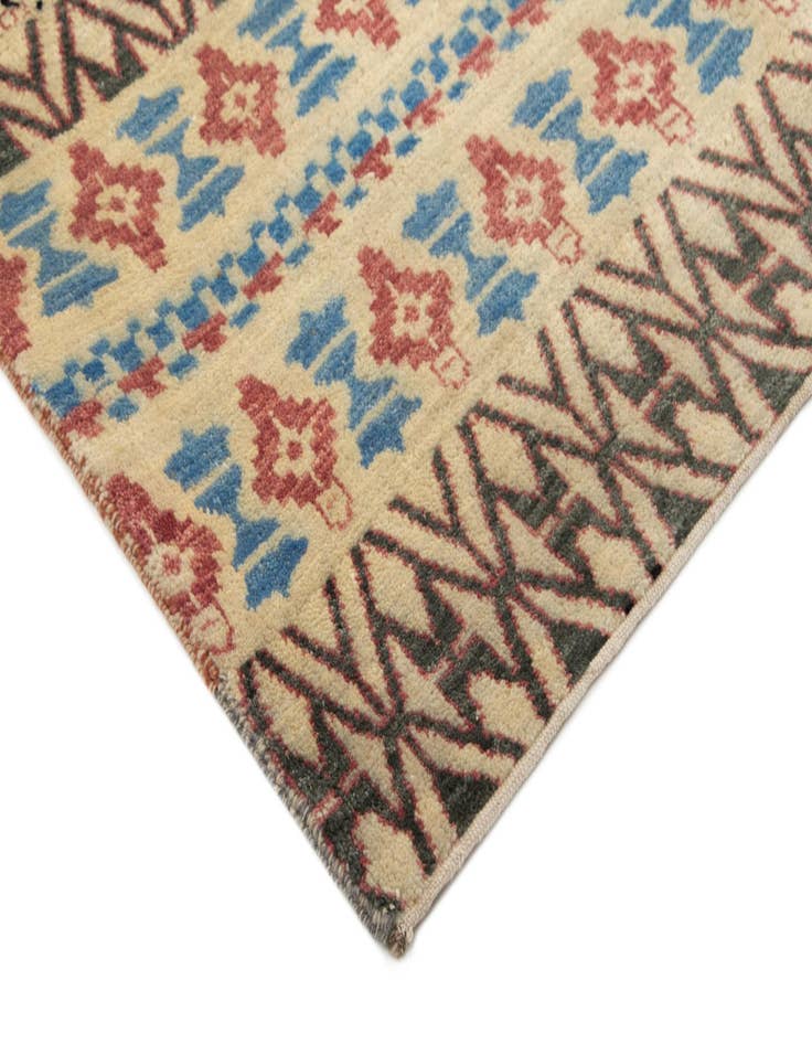 Detail image of  7' 10 x 10'  Hand Knotted Kamla Wool Rug