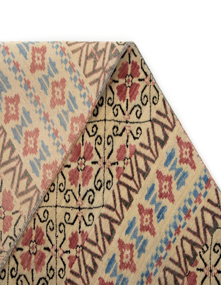 Detail image of  7' 10 x 10'  Hand Knotted Kamla Wool Rug