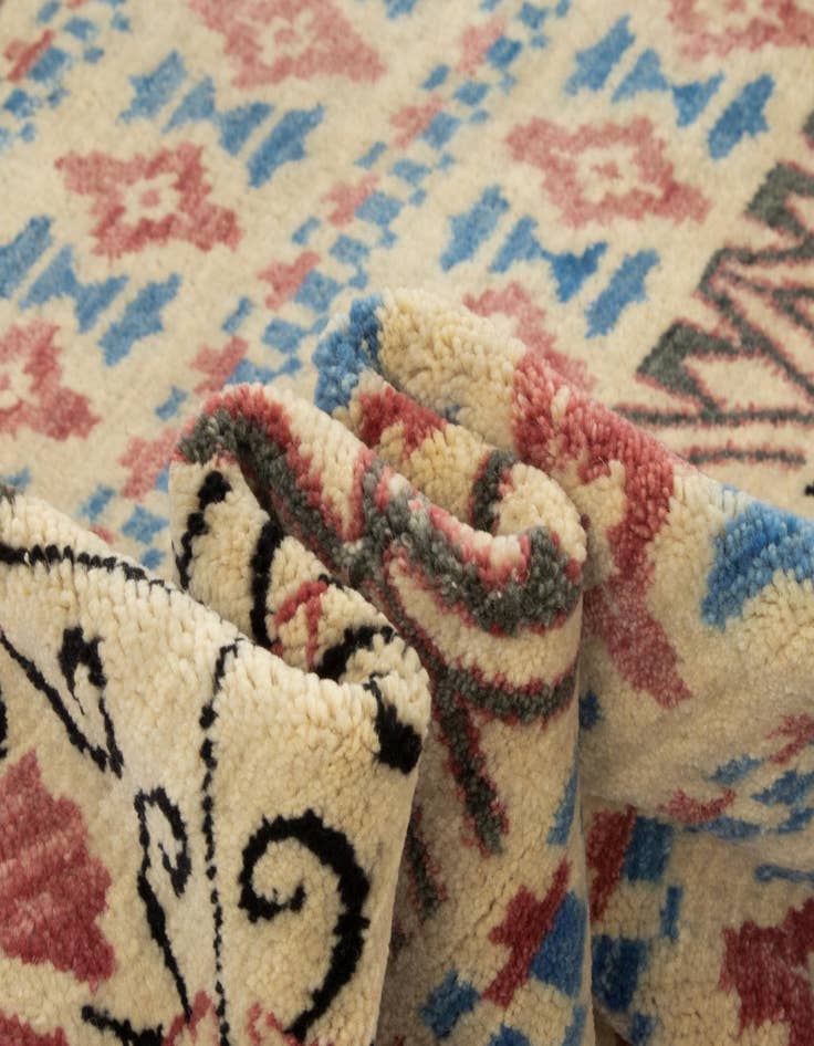 Detail image of  7' 10 x 10'  Hand Knotted Kamla Wool Rug